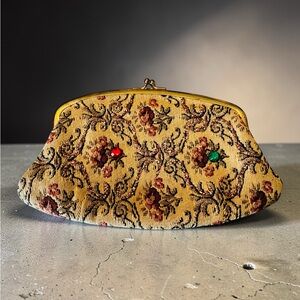 Vintage Tapestry Kiss Lock Floral Purse Clutch Handbag EUC